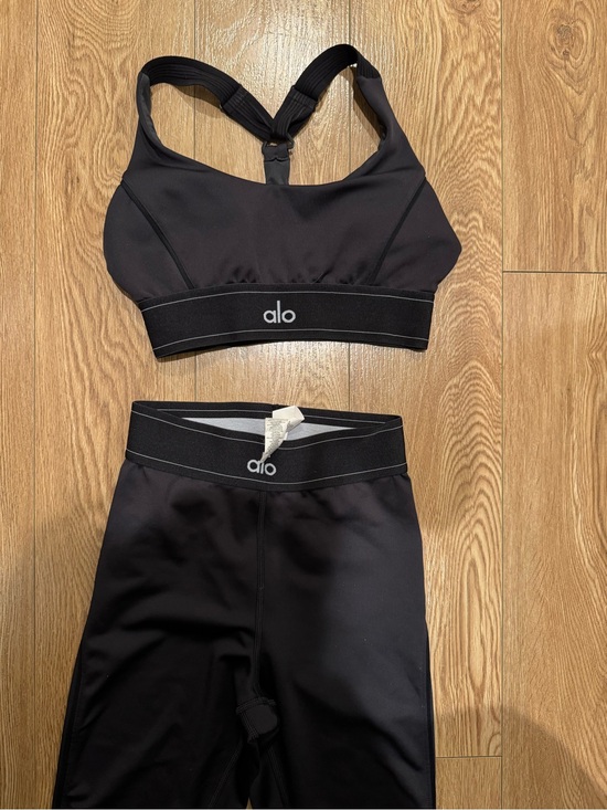 ALO Yoga Other - ALO Yoga Black High-Waist Leggings with Branded Waistband